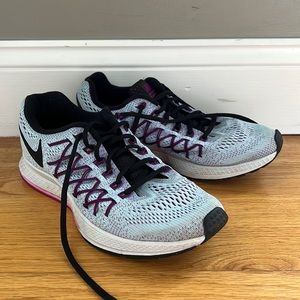 - Nike Running zoom Pegasus 32